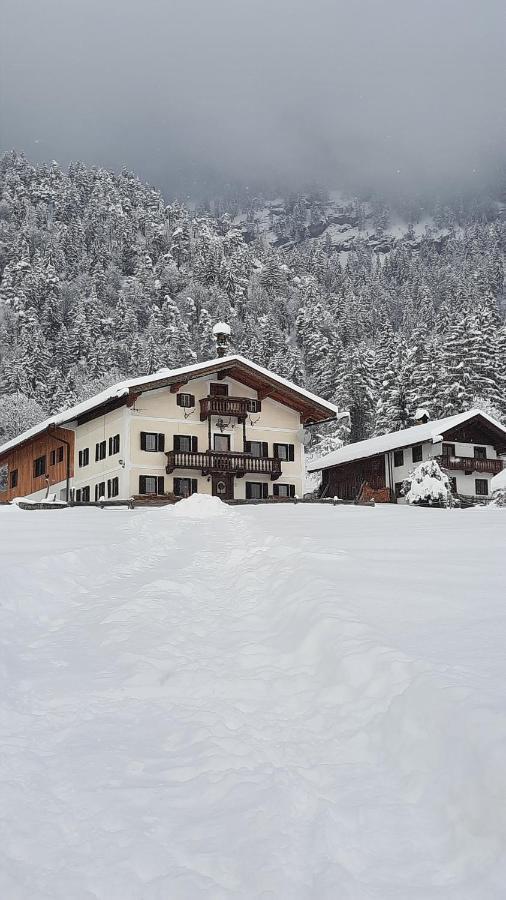 Ferienhaus Annelies Breitenbach am Inn Esterno foto
